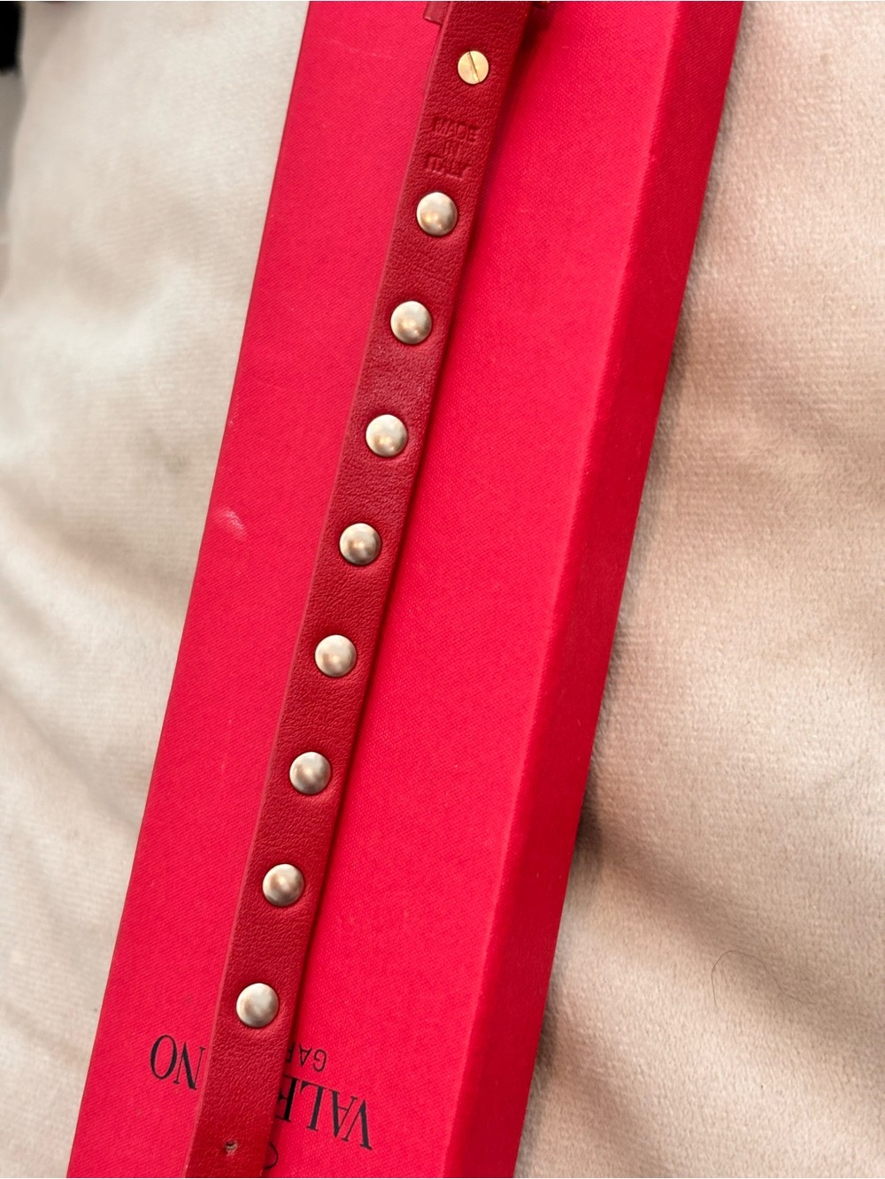 Valentino Garavani Rockstud Red Leather Bracelet W/ Box - Picture 6 of 14
